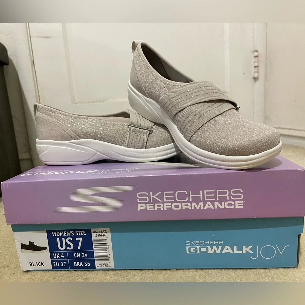 Sketcher Performance Shoes - Picture 1 of 6